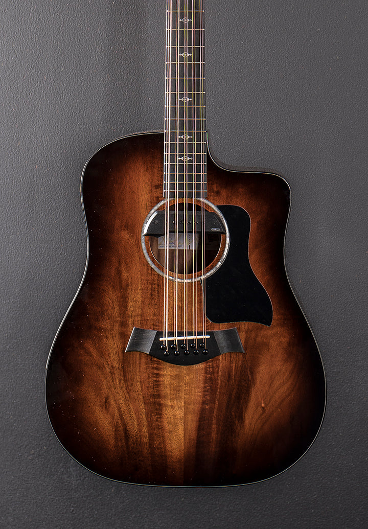 Used 260CE-K DLX Bajo Quinto &