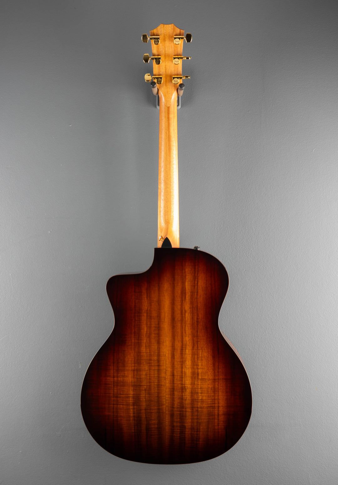 Used 224CE-K DLX &