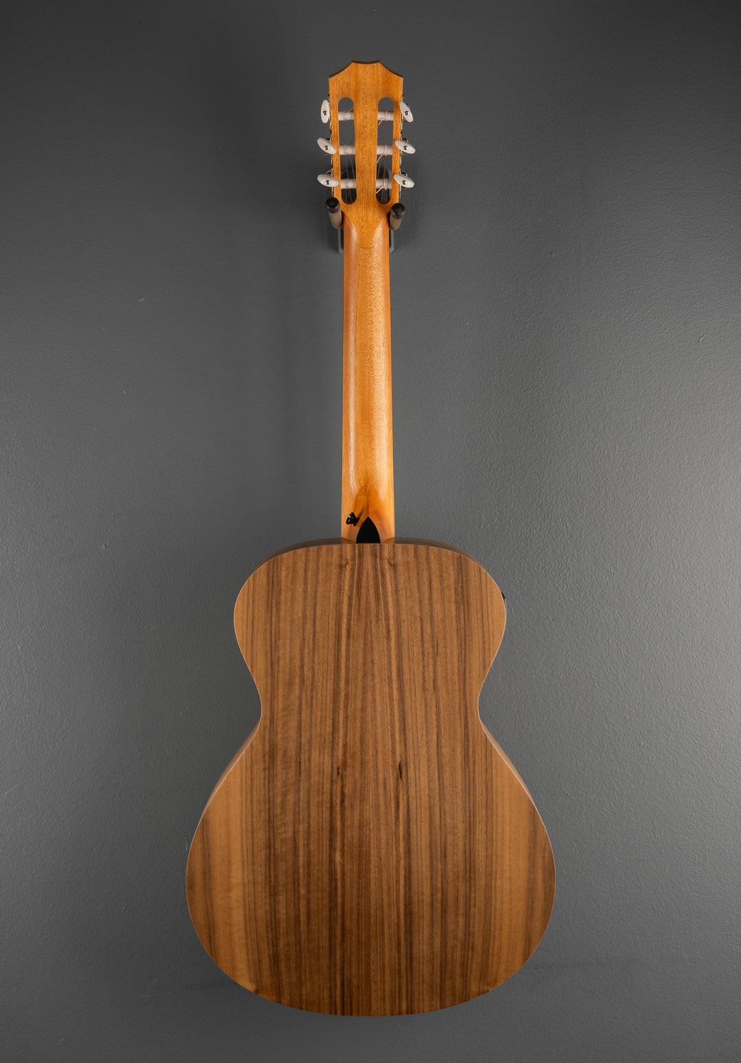 USED Academy 12E-N &