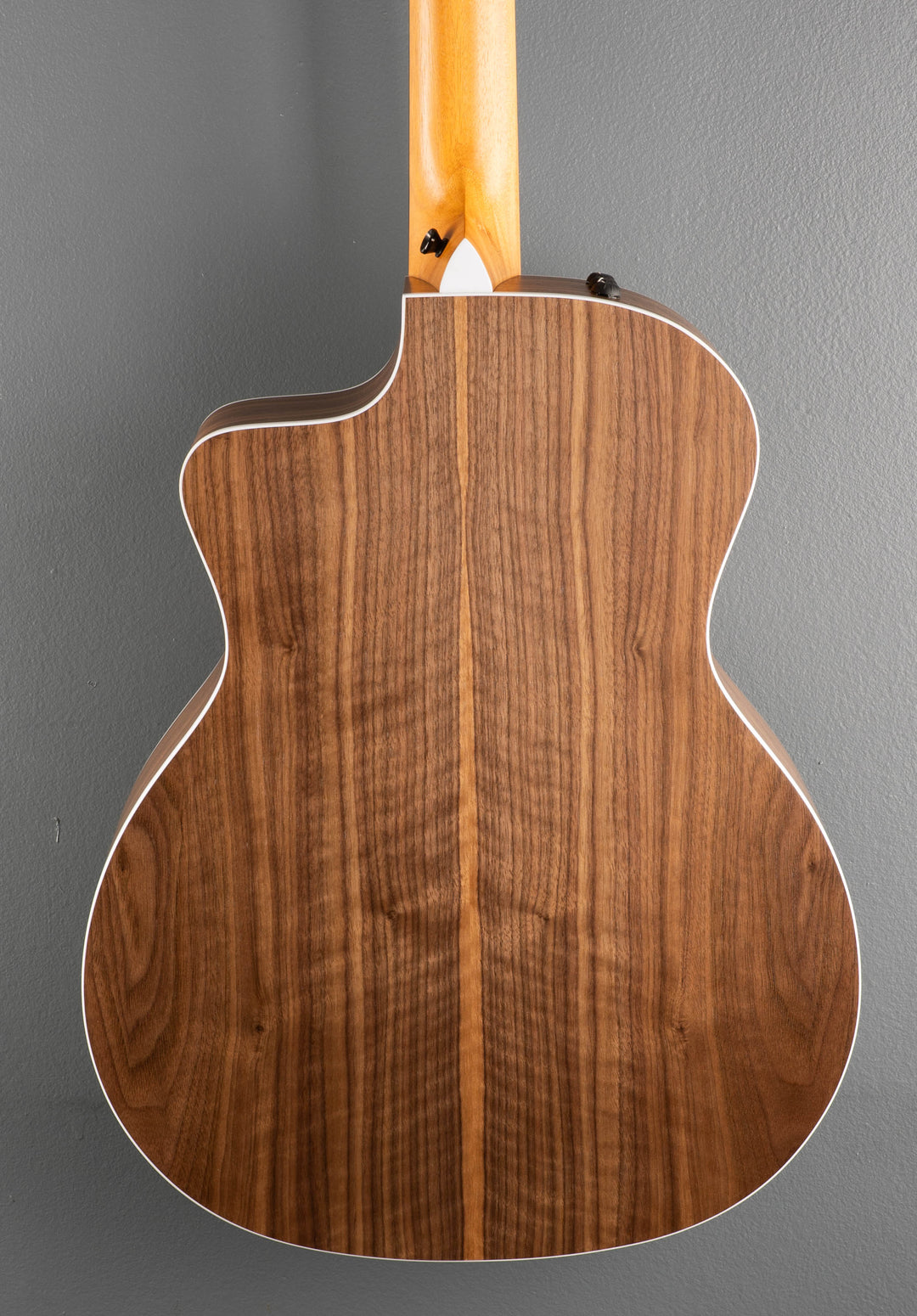 USED 214CE-N Walnut &