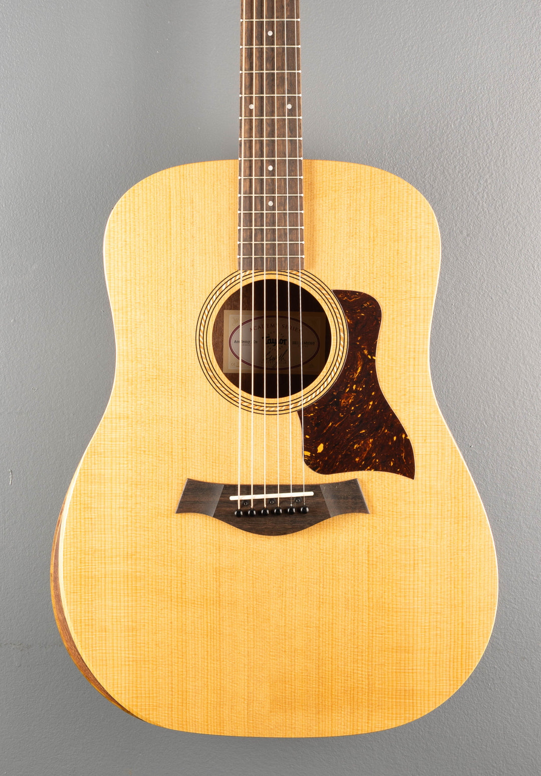 Academy 10E - Sitka Spruce w/Walnut