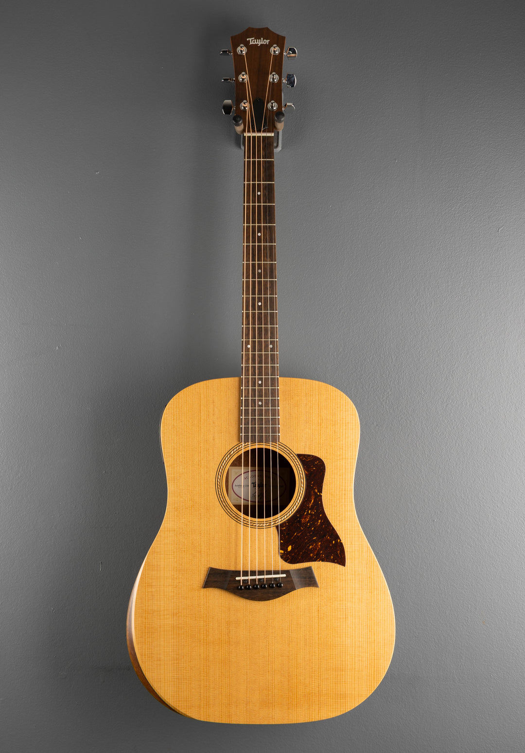 Academy 10E - Sitka Spruce w/Walnut