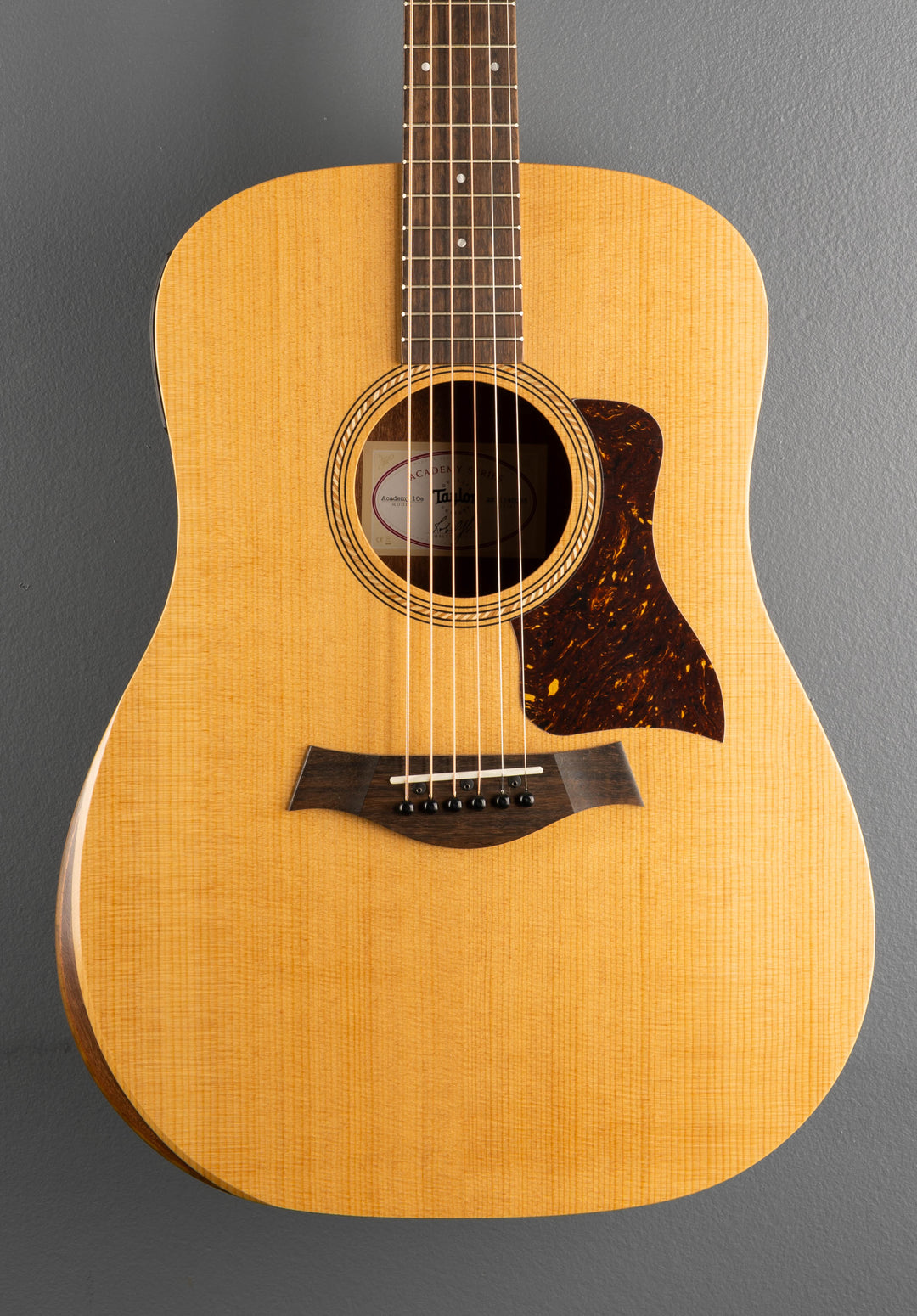 Academy 10E - Sitka Spruce w/Walnut