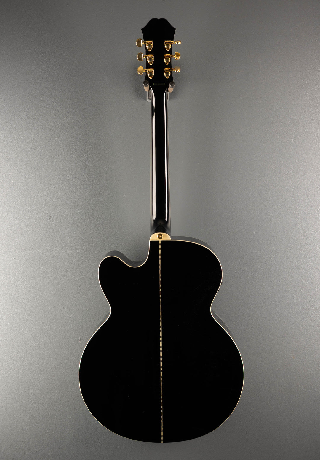 J-200 EC Studio &