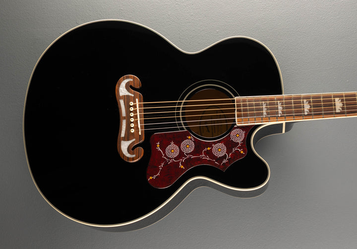 J-200 EC Studio &