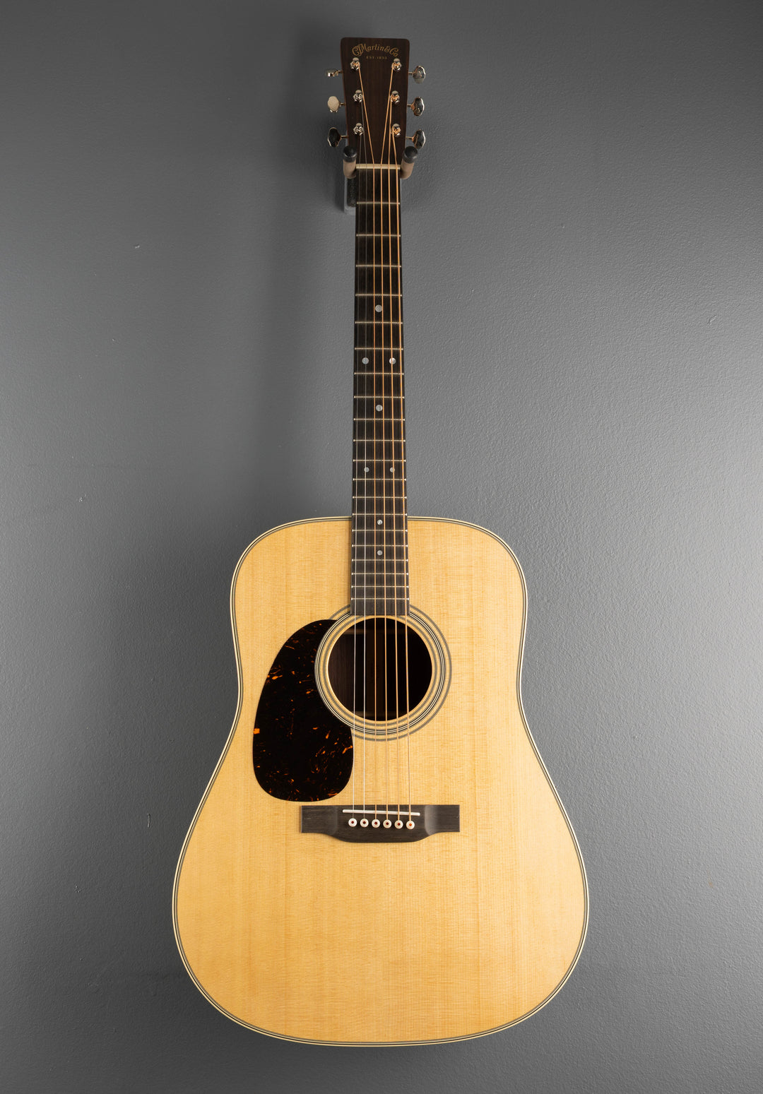 New for 2025 D-28 Left Hand - Gloss Natural