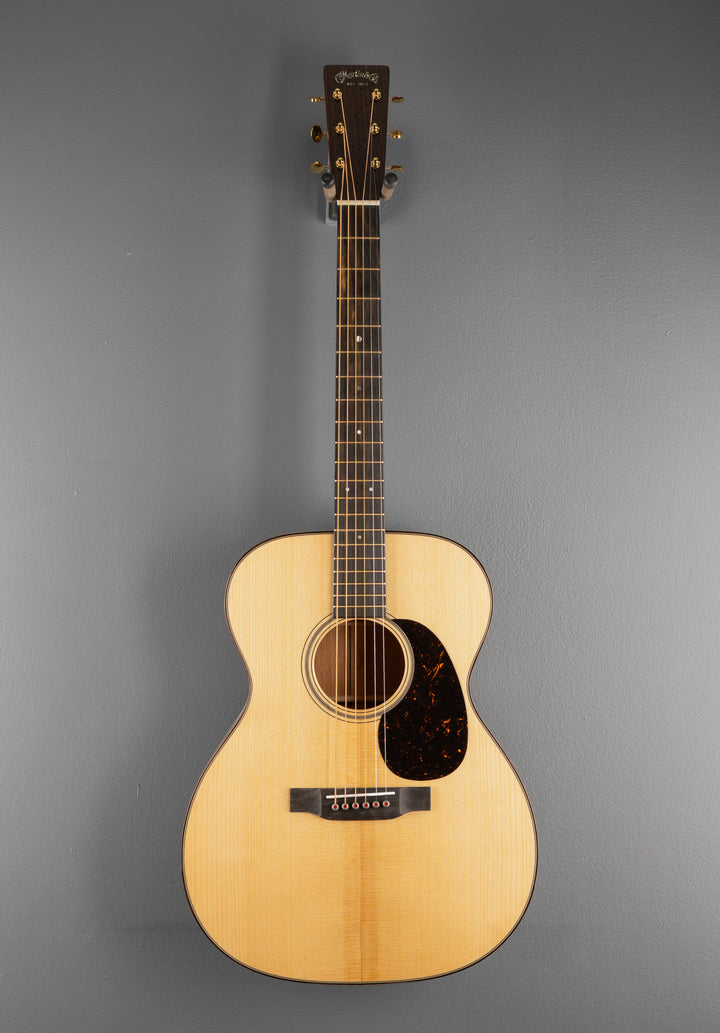 000-18 Modern Deluxe
