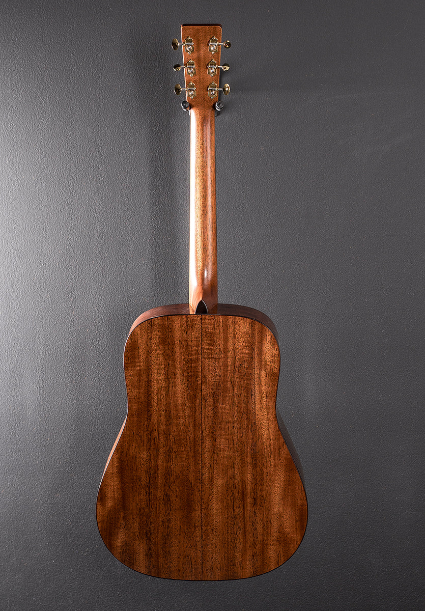 D-18 Modern Deluxe