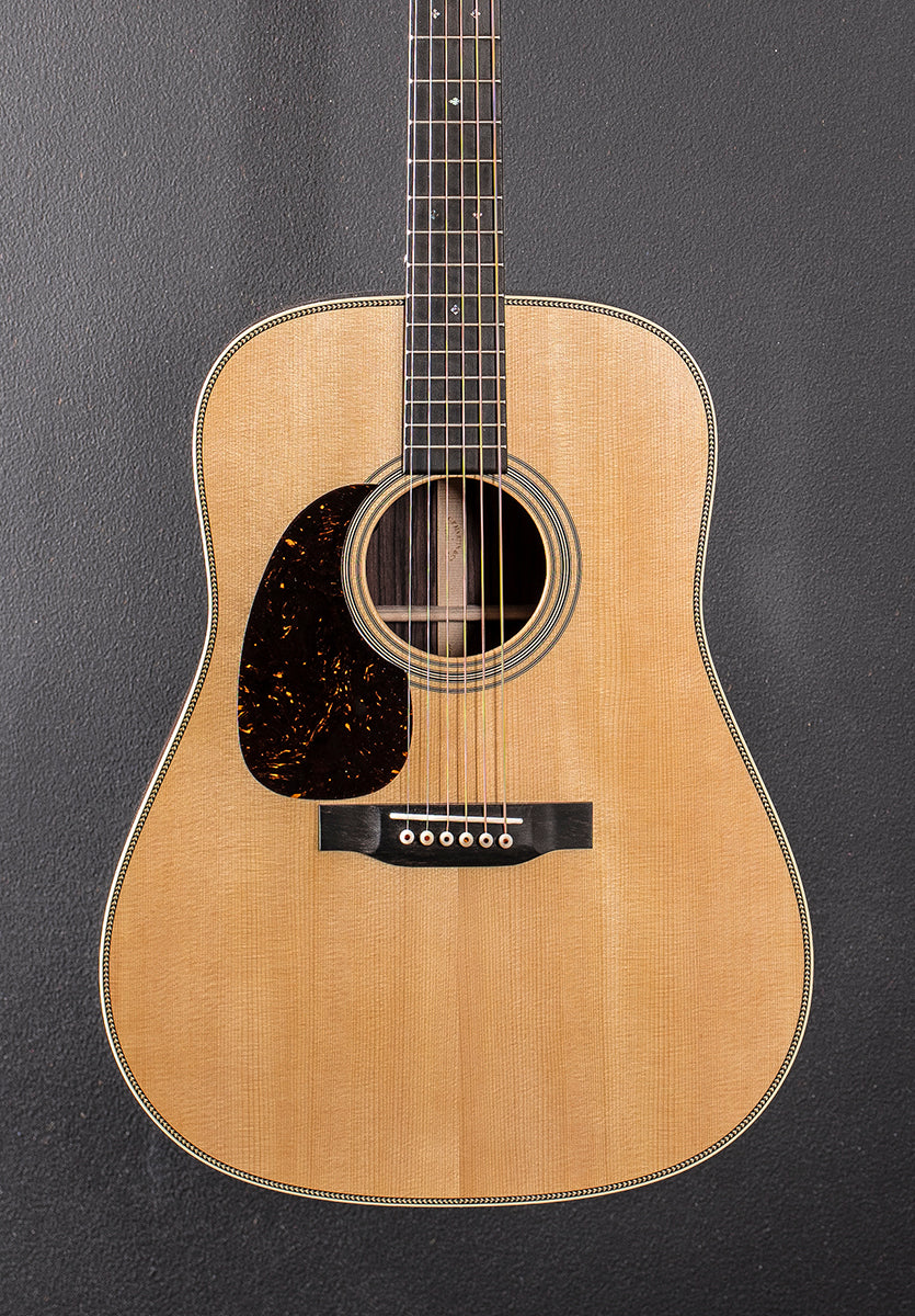 New for 2025 HD-28E w/Fishman Aura VT Blend Left Hand- Gloss Natural
