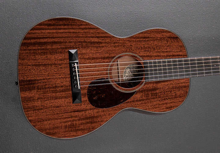 01 12-Fret Mahogany