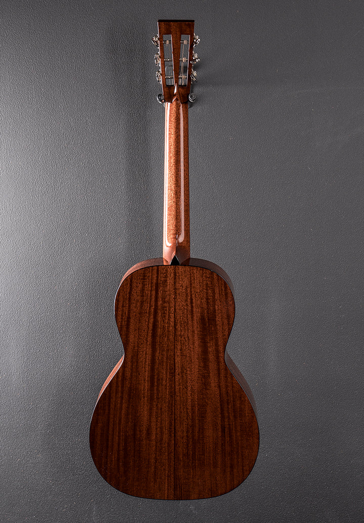 01 12-Fret Mahogany