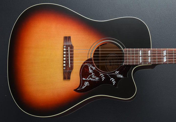 Hummingbird Studio EC - Tri-Burst Satin