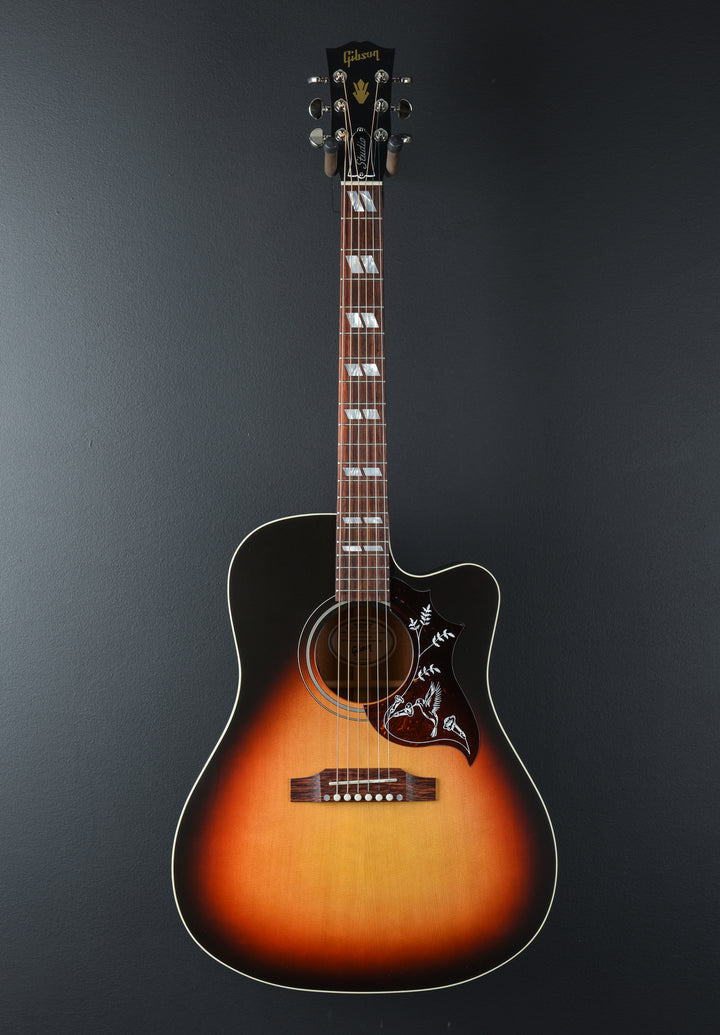 Hummingbird Studio EC - Tri-Burst Satin