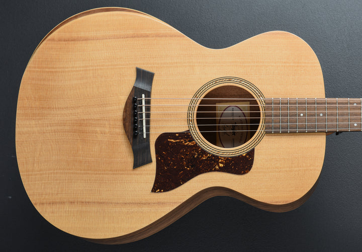 USED Academy 12E &