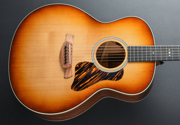 Gold Label 514e - Sunburst w/ Firestripe Pickguard