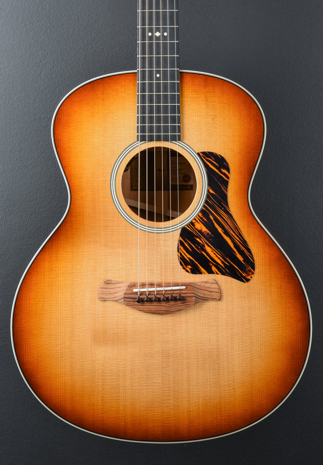 Gold Label 514e - Sunburst w/ Firestripe Pickguard