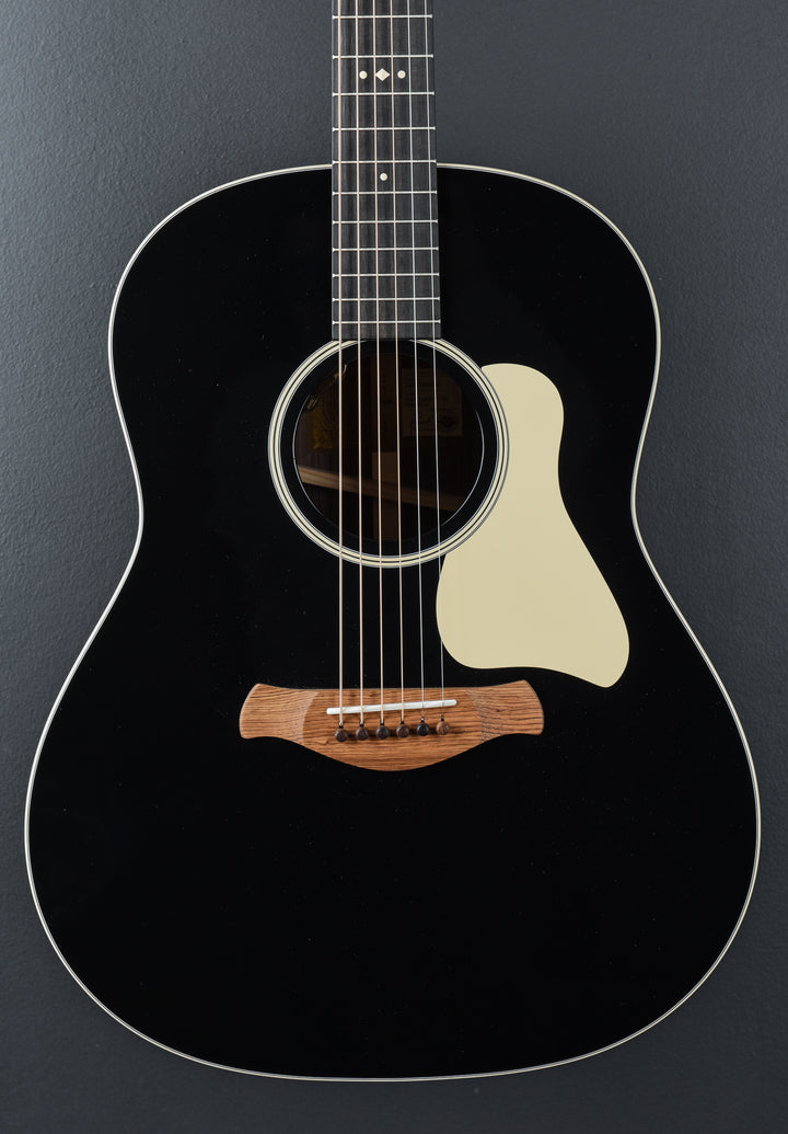 Gold Label 717E Blacktop