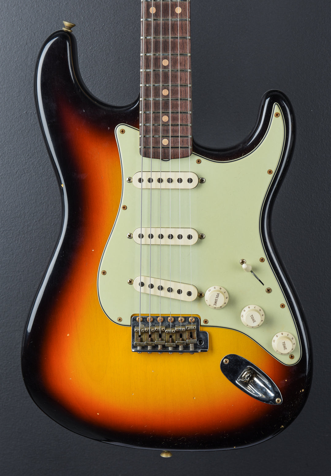 1960 Journeyman Relic Stratocaster - 3 Color Sunburst