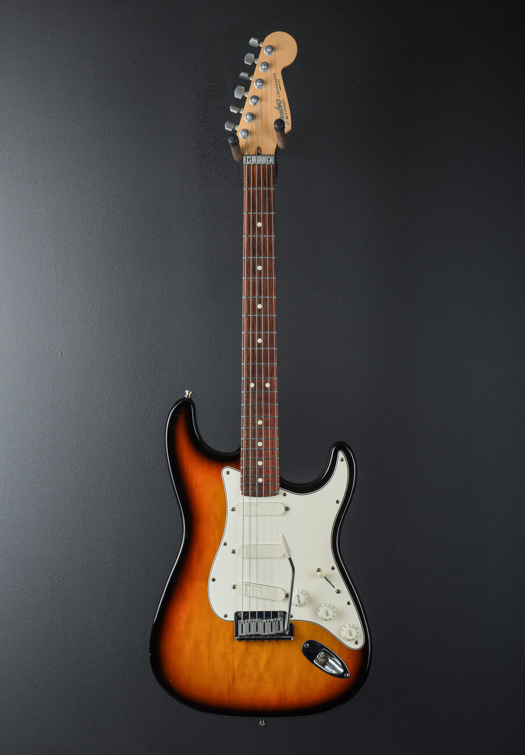 USED Strat Plus Deluxe &