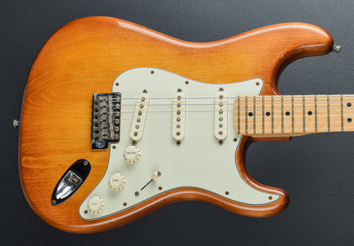 USED FSR American Special Hand-Stained Stratocaster &