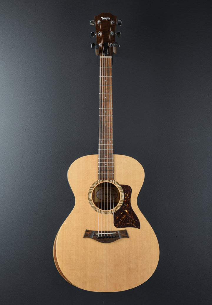 USED Academy 12E &