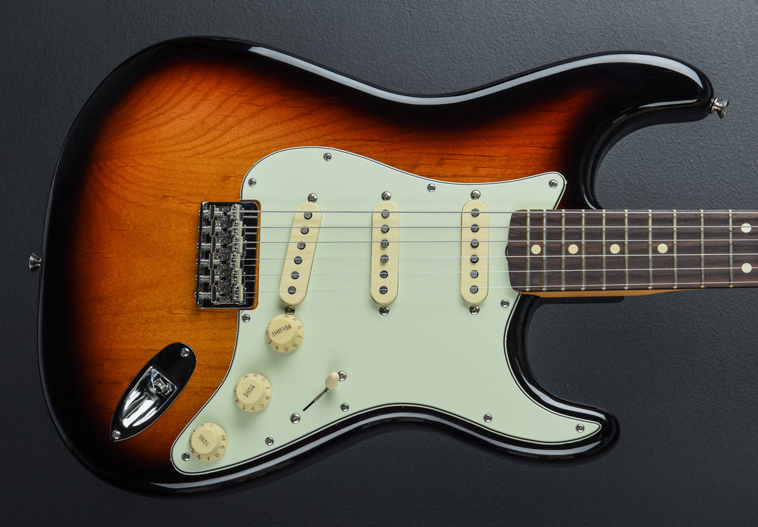 Robert Cray Stratocaster - 3 Color Sunburst