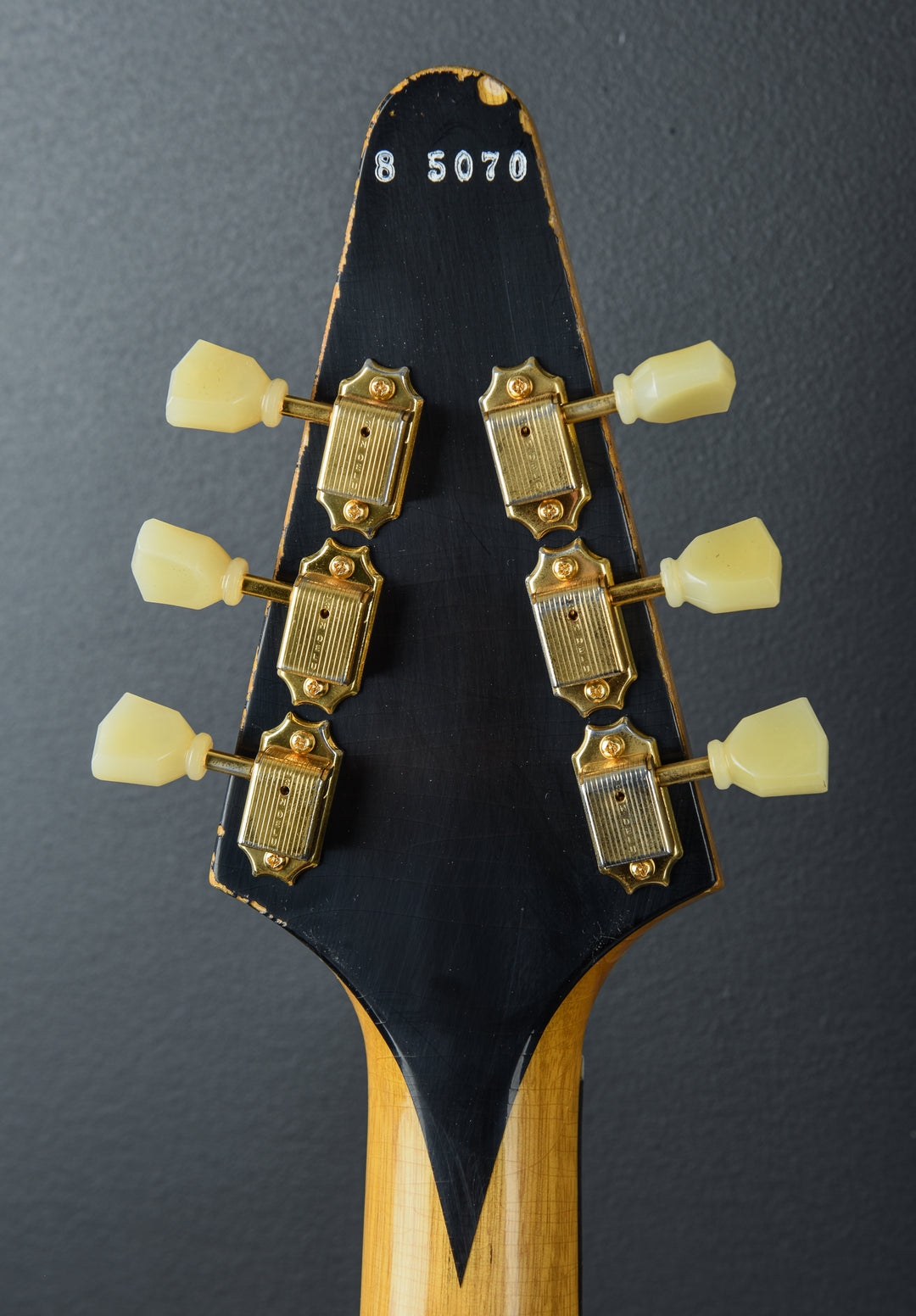 1958 Korina Flying V Reissue (Black Pickguard) Heavy Aged - Antique Natural