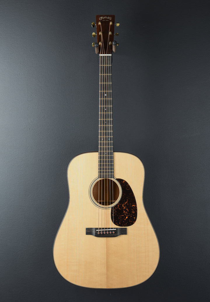 D-18 Modern Deluxe
