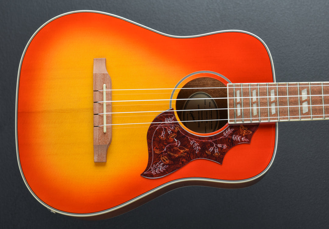 Hummingbird Tenor Ukulele - Faded Cherry Sunburst