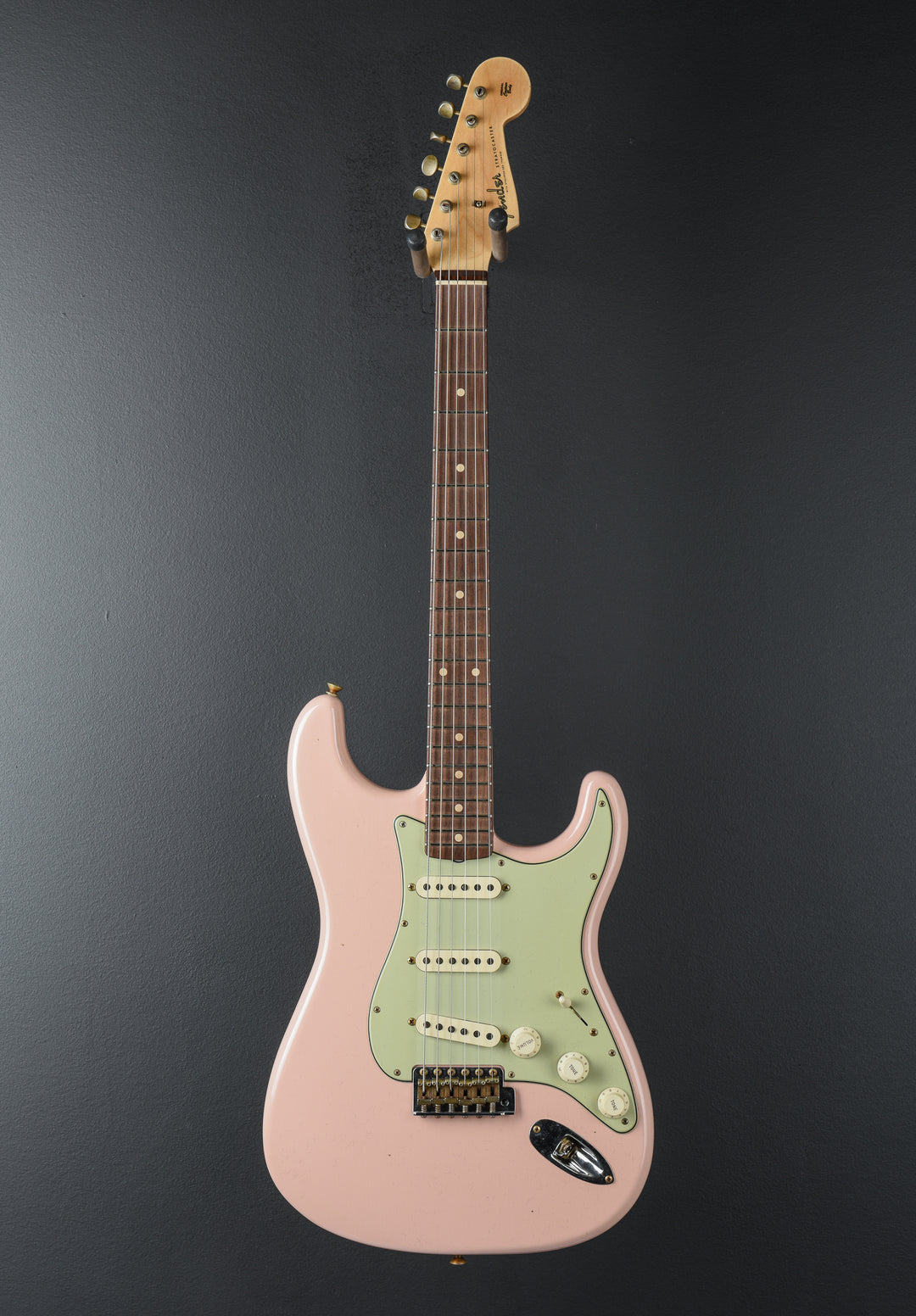 1960 Journeyman Relic Stratocaster - Shell Pink