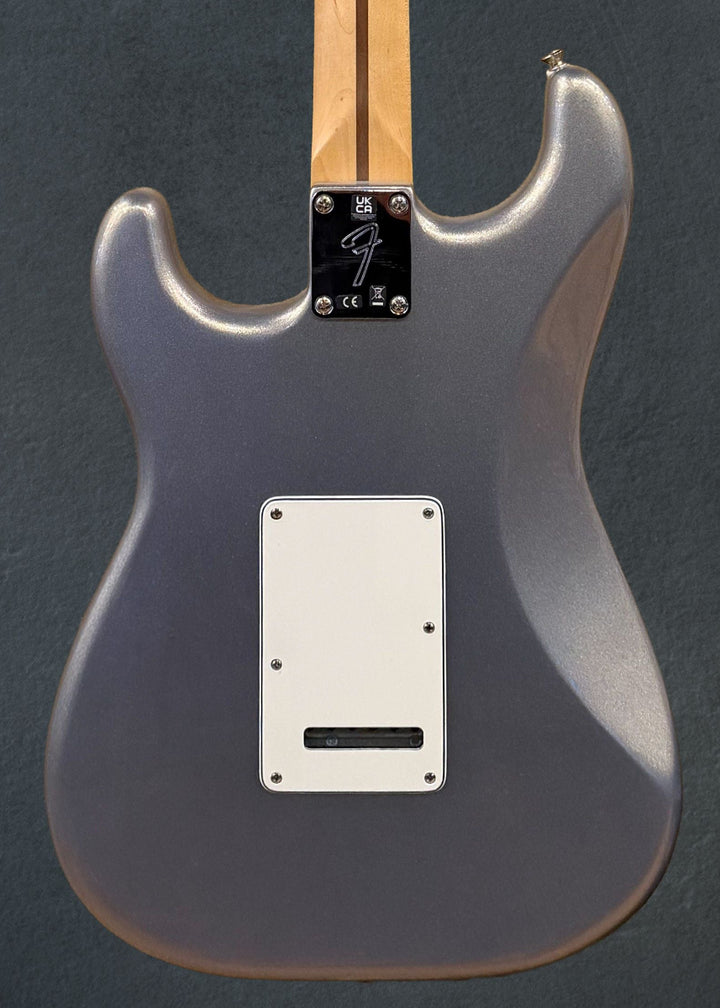 Player Stratocaster - Silver w/Pau Ferro