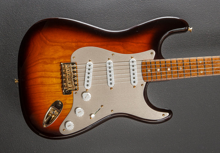 Limited Edition 70th Anniversary 1954 Deluxe Closet Classic Strat