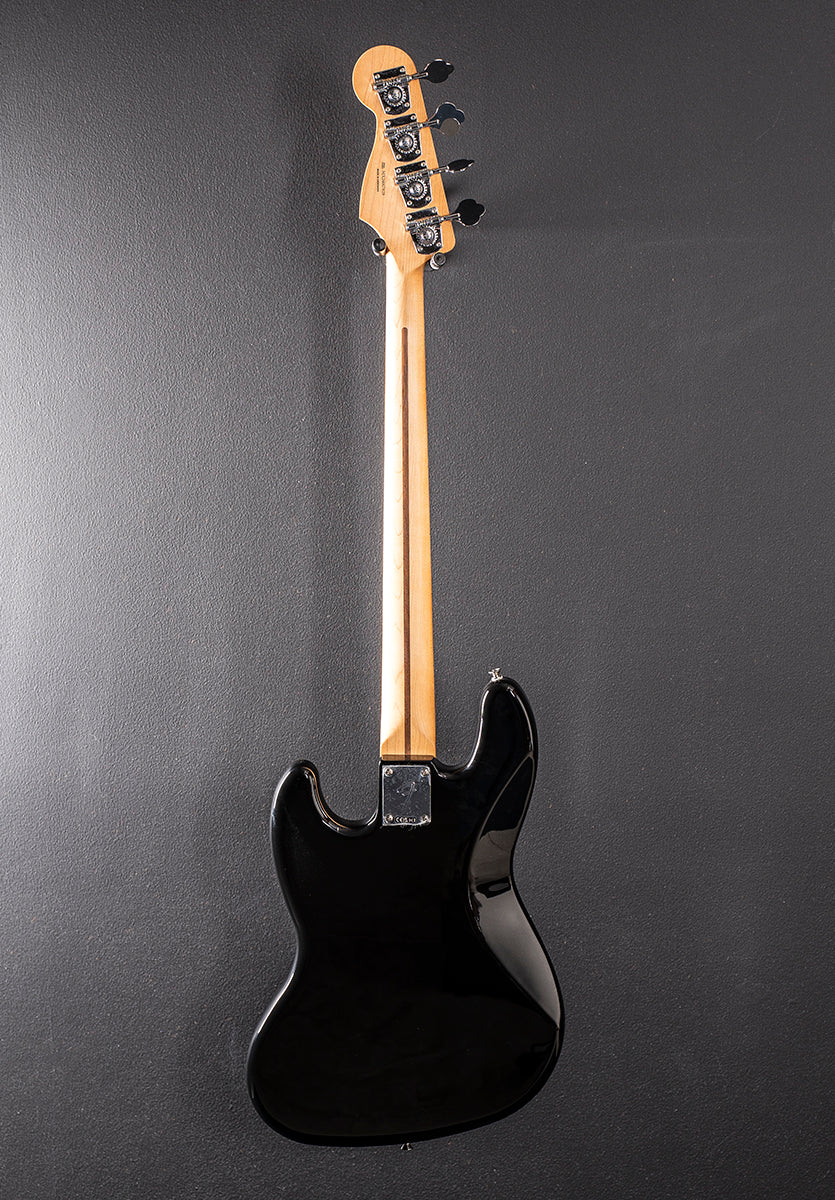 Player II Jazz Bass - Black w/Maple