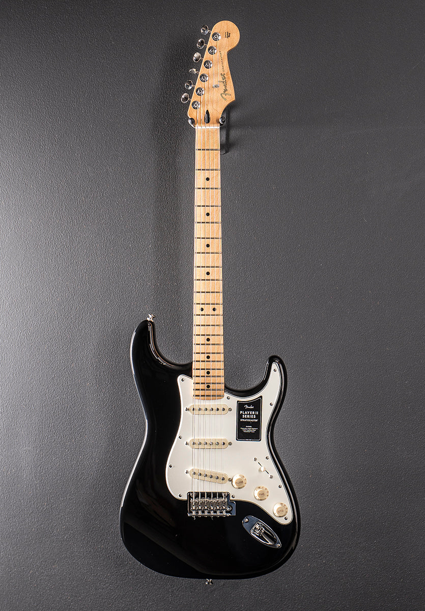 Player II Stratocaster - Black w/Maple