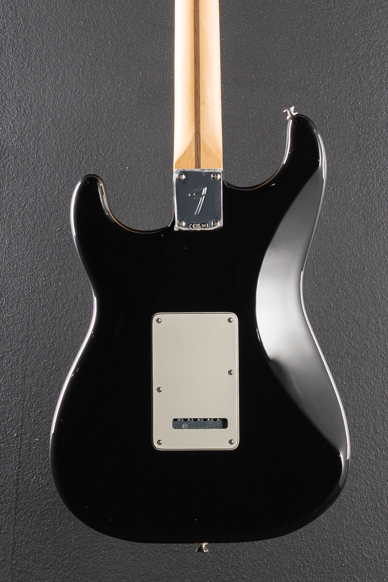 Player II Stratocaster - Black w/Maple