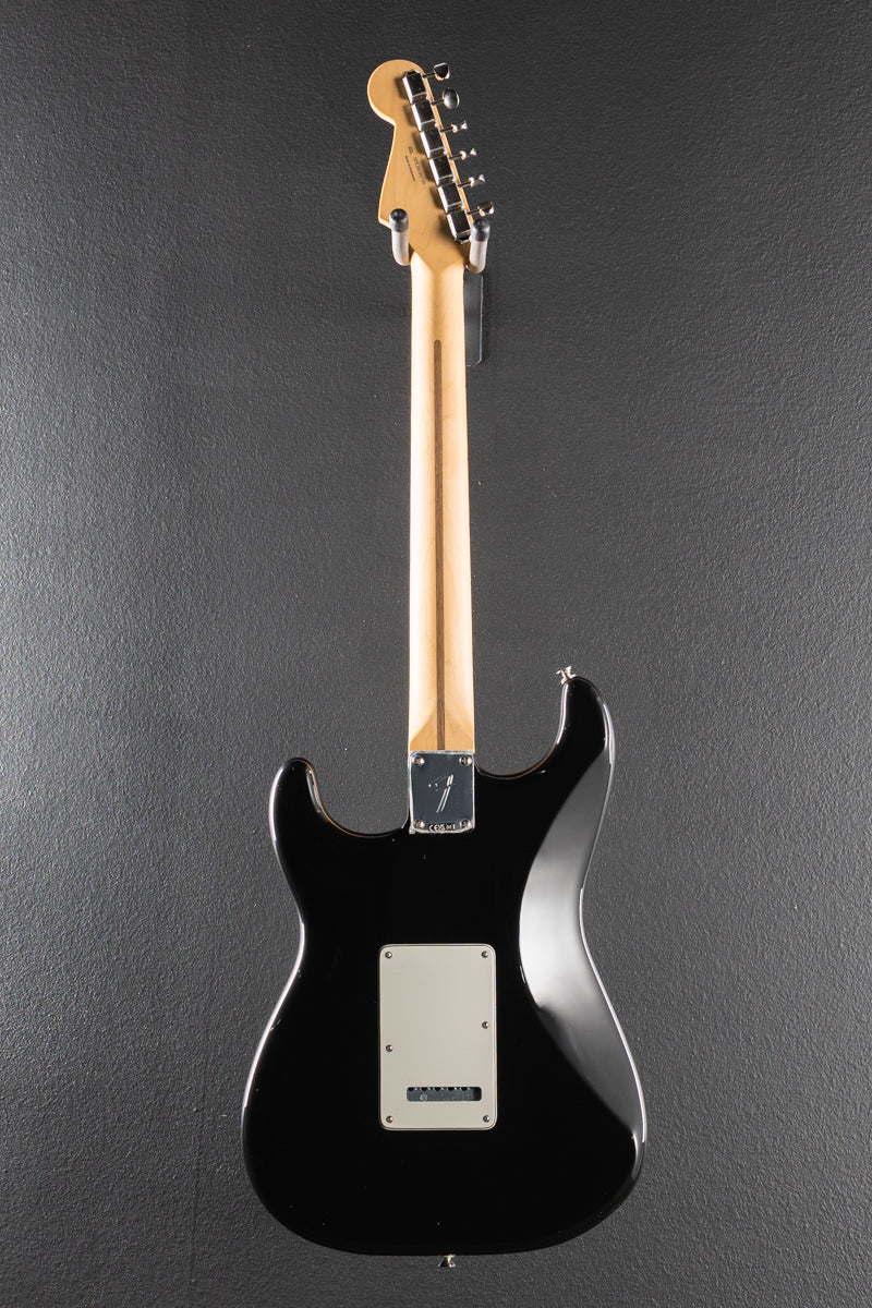 Player II Stratocaster - Black w/Maple