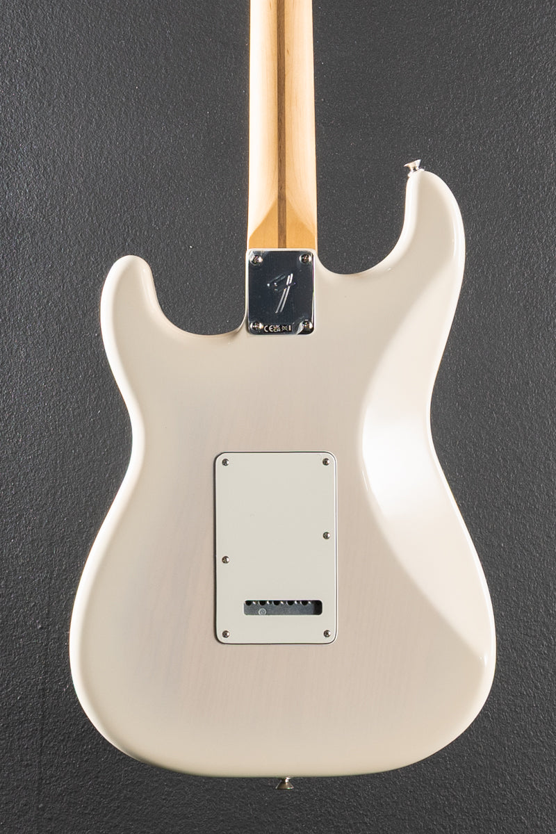 Player II Stratocaster - White Blonde
