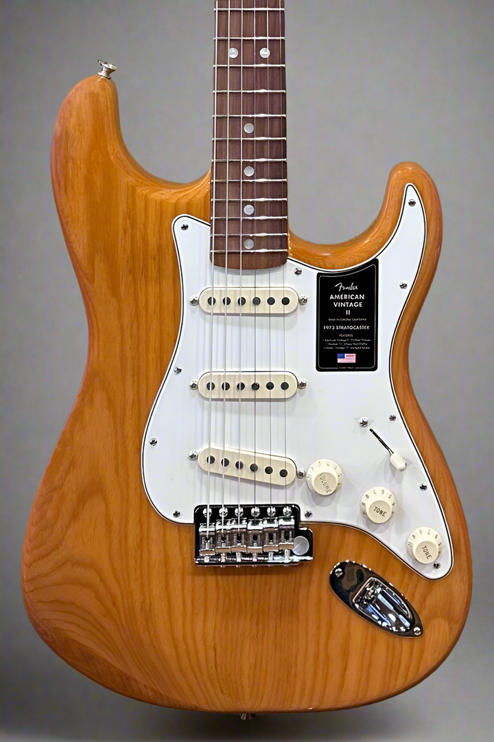 American Vintage II 1973 Stratocaster - Aged Natural w/Rosewood