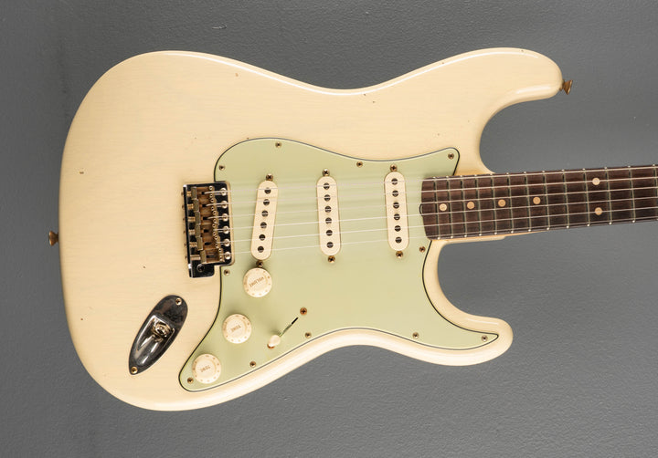 1960 Journeyman Relic Stratocaster - Vintage Blonde