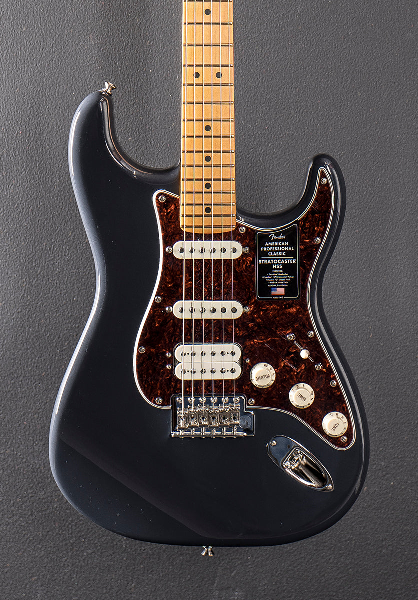 American Professional Classic Stratocaster HSS - Faded Black w/Maple