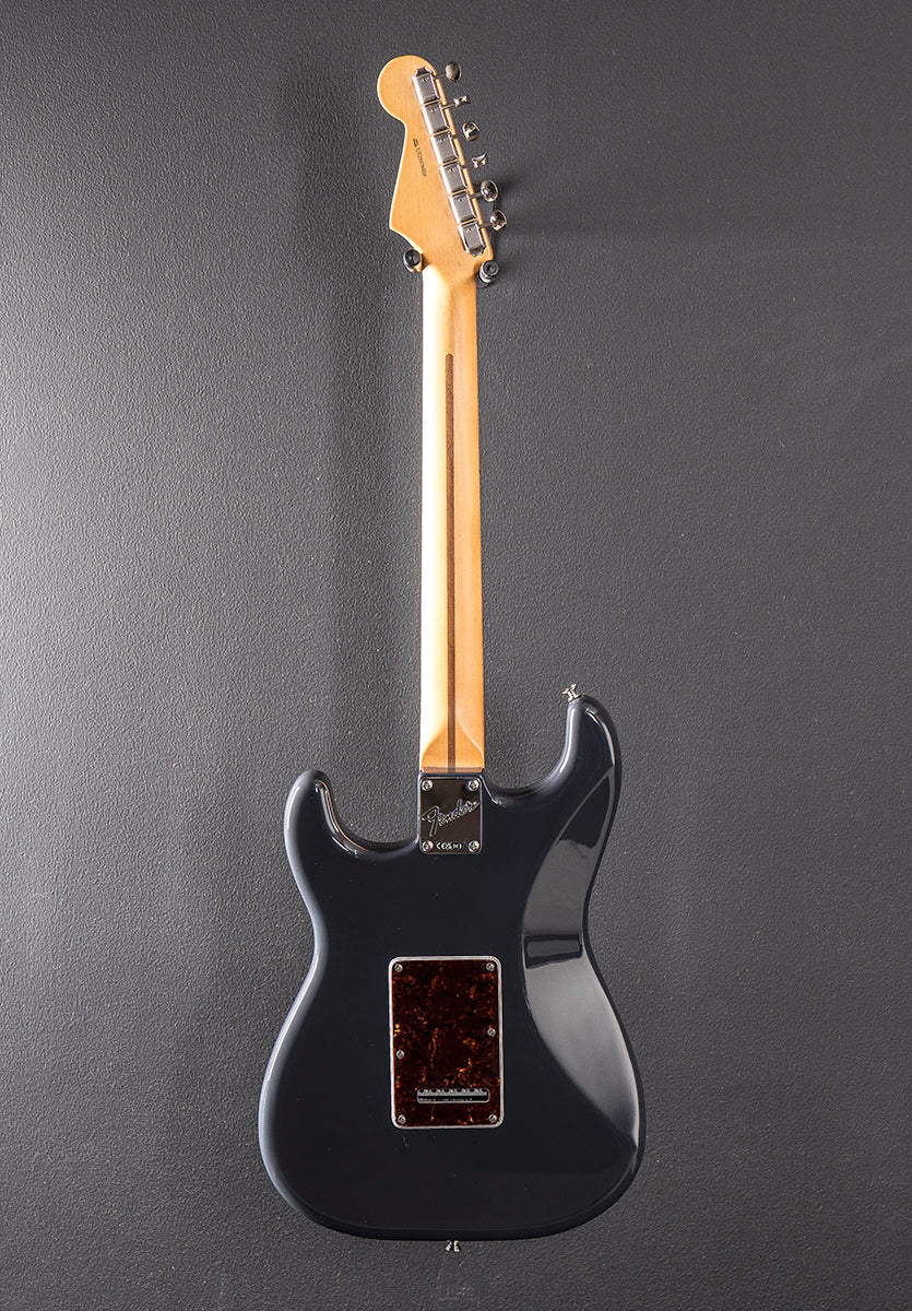 American Professional Classic Stratocaster HSS - Faded Black w/Maple