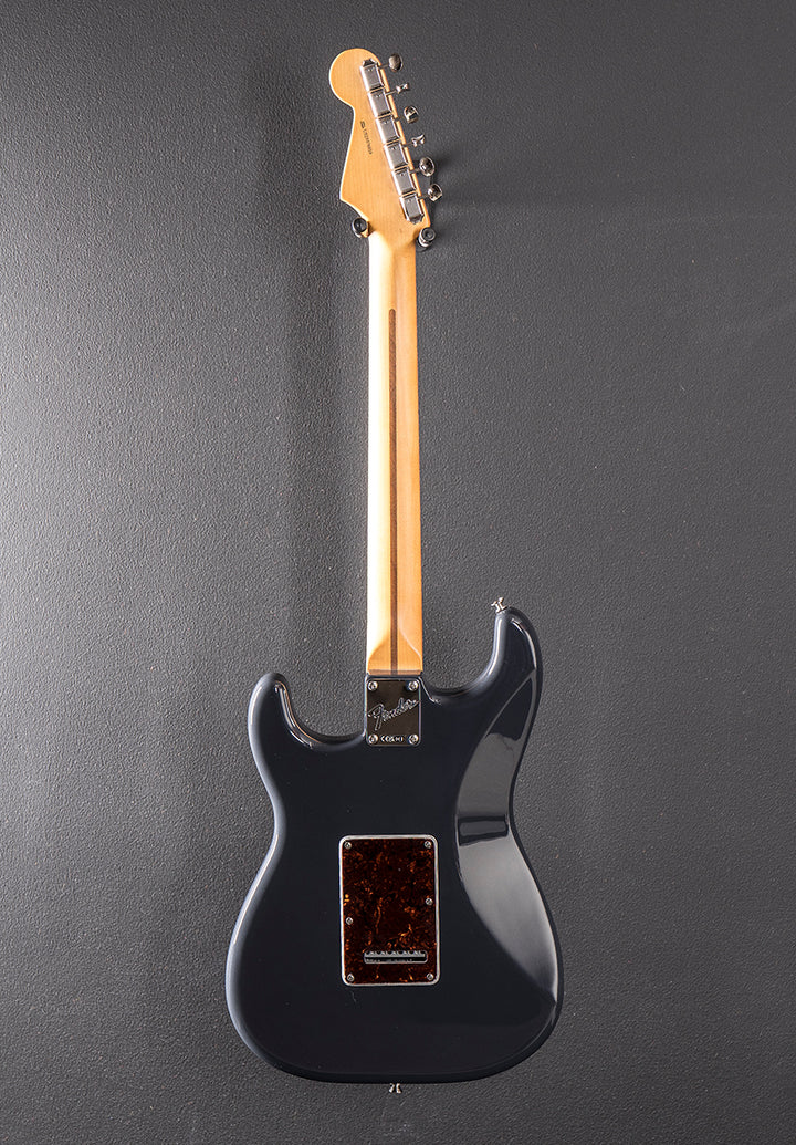 American Professional Classic Stratocaster HSS - Faded Black w/Maple