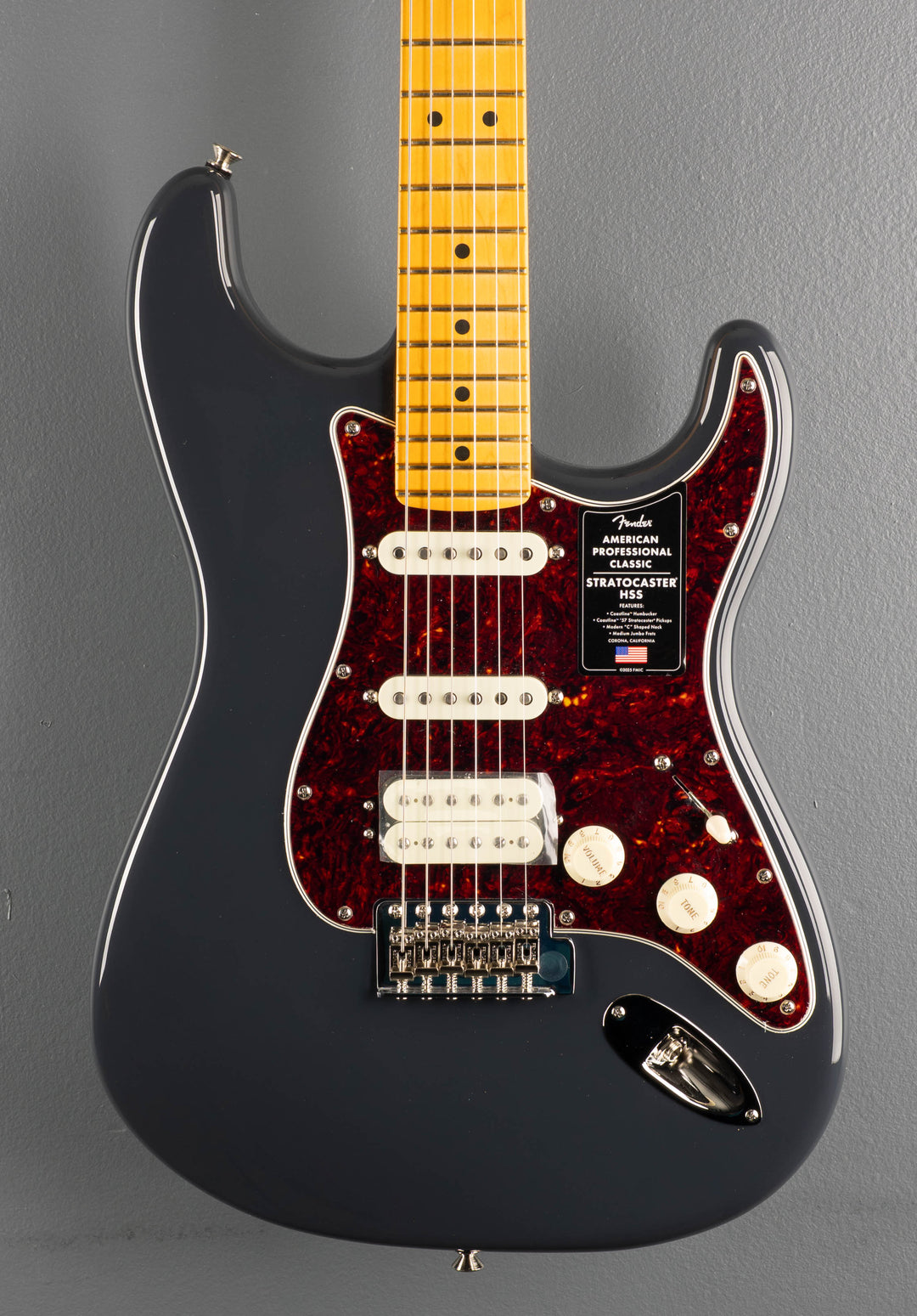 American Professional Classic Stratocaster HSS - Faded Black