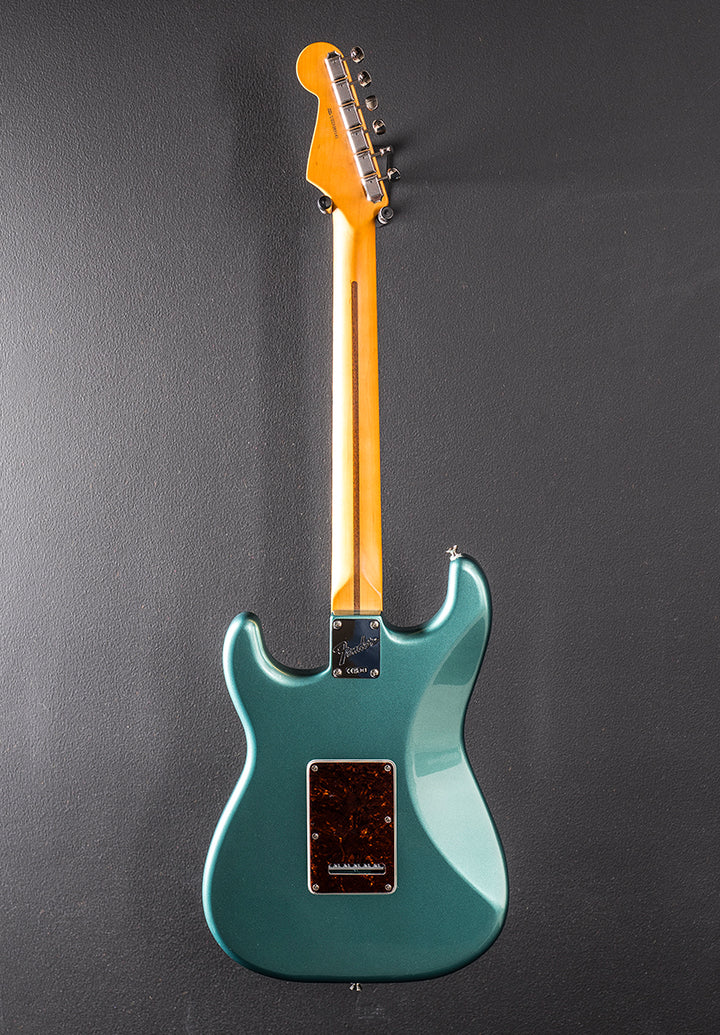 American Professional Classic Stratocaster - Faded Sherwood Green Metallic w/Rosewood