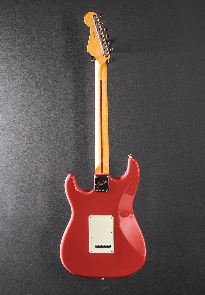 American Professional Classic Stratocaster - Faded Dakota Red w/Rosewood