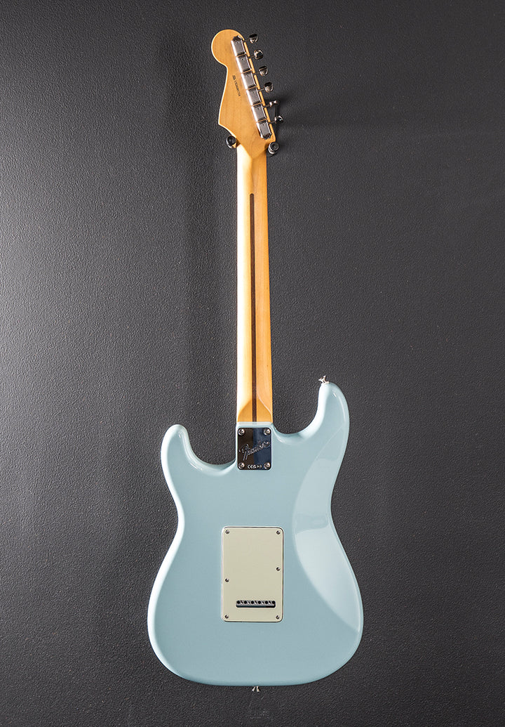 Limited Edition American Professional Classic Stratocaster with the Fender Silent System - Daphne Blue w/Rosewood