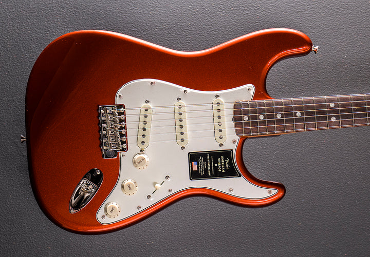 American Vintage II 1965 Stratocaster - Candy Apple Red