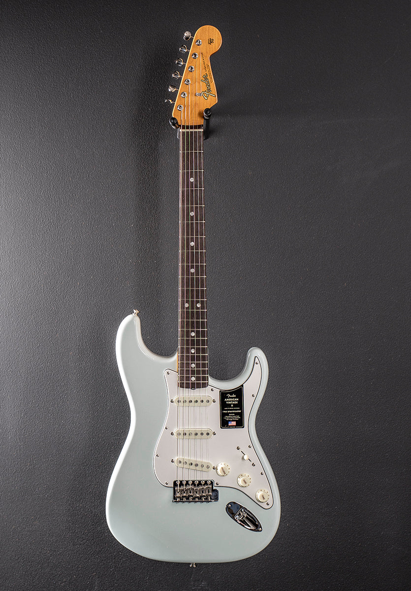American Vintage II 1965 Stratocaster - Sonic Blue