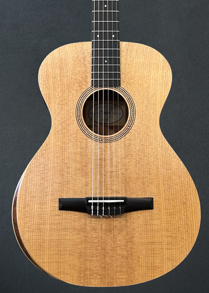 Academy 12E-N