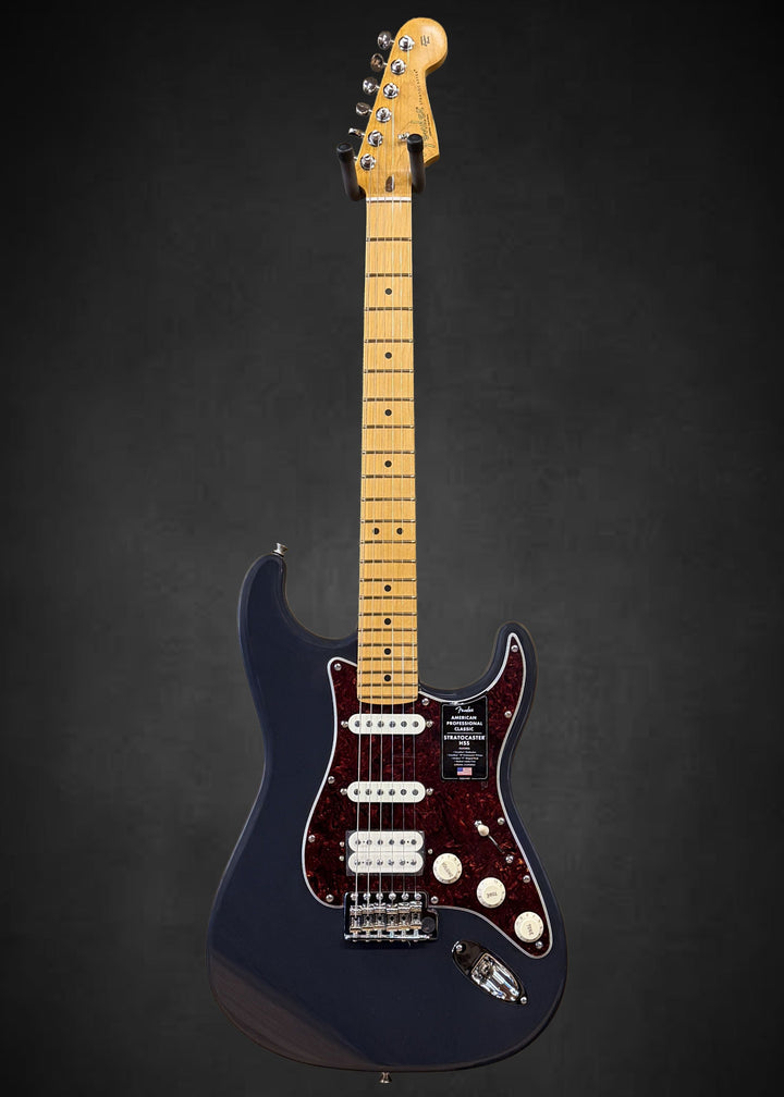 American Professional Classic Stratocaster HSS - Faded Black